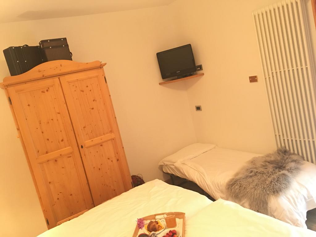I Tre Magli Hotel Dimaro Bagian luar foto