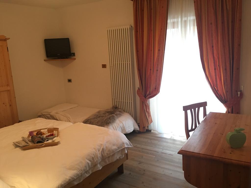 I Tre Magli Hotel Dimaro Bagian luar foto