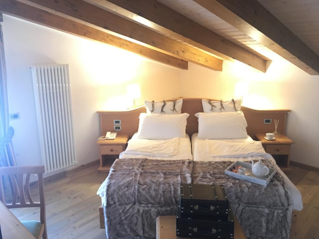 I Tre Magli Hotel Dimaro Bagian luar foto