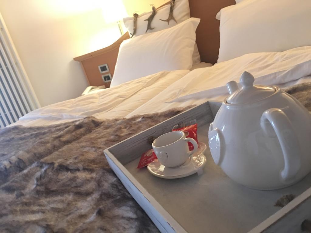 I Tre Magli Hotel Dimaro Bagian luar foto