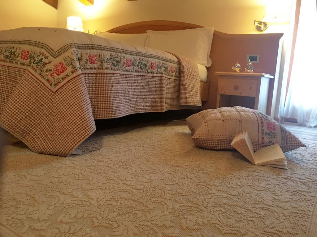 I Tre Magli Hotel Dimaro Bagian luar foto