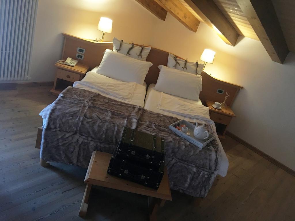 I Tre Magli Hotel Dimaro Bagian luar foto