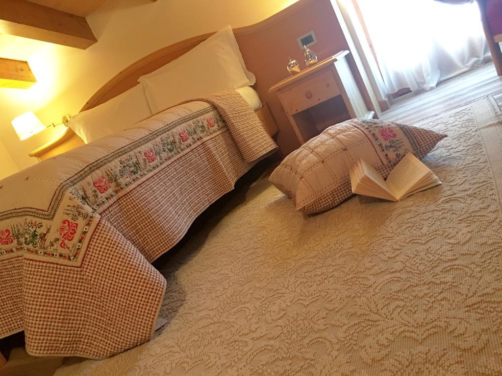 I Tre Magli Hotel Dimaro Bagian luar foto