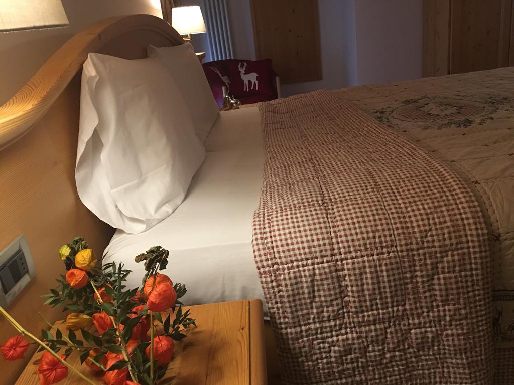 I Tre Magli Hotel Dimaro Bagian luar foto