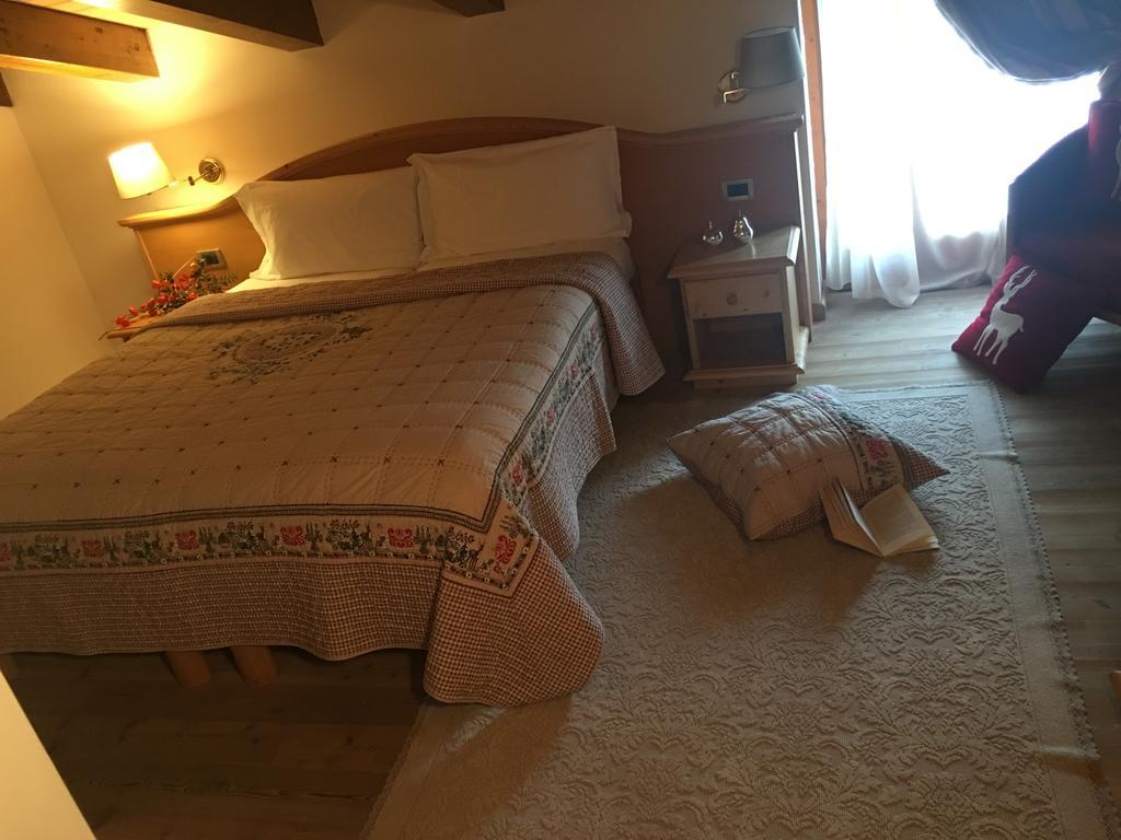 I Tre Magli Hotel Dimaro Bagian luar foto