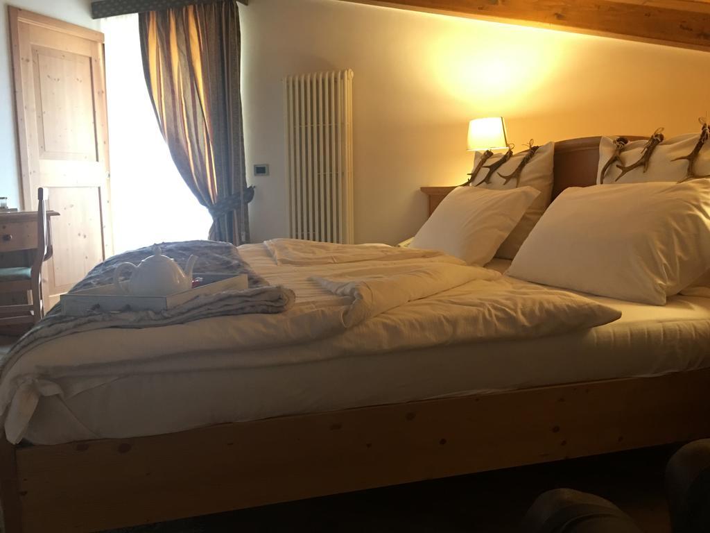 I Tre Magli Hotel Dimaro Bagian luar foto
