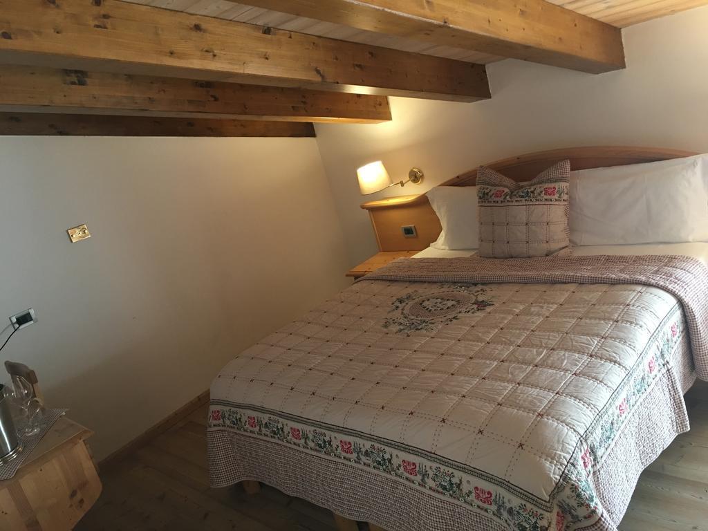 I Tre Magli Hotel Dimaro Bagian luar foto