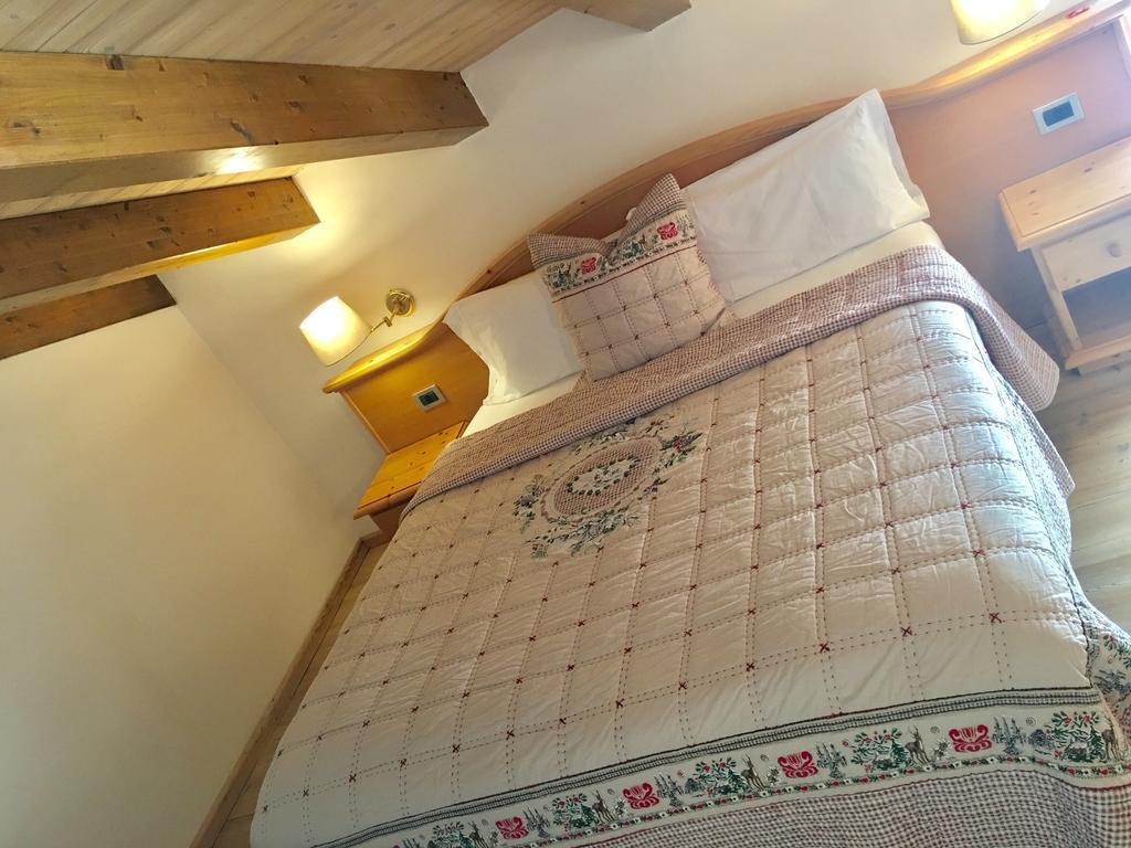 I Tre Magli Hotel Dimaro Bagian luar foto